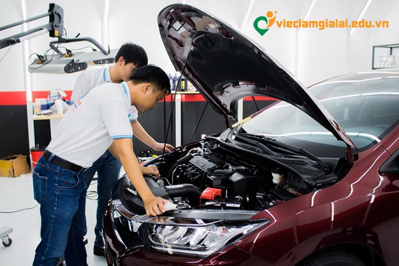 Thu nhập v&agrave; đặc quyền khi l&agrave;m việc trong ng&agrave;nh &ocirc; t&ocirc;